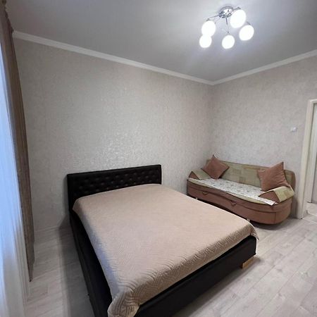 На Майлина Apartment Turksib Luaran gambar